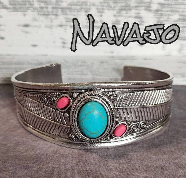 燻し インディアンジュエリー ターコイズ シルバー フェザー バングル ナバホ族 Navajo SILVER ブレスレット