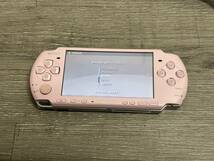 ☆ PSP ☆ プレイステーションポータブル PSP-3000 ブロッサムピンク 動作品 本体 アダプター 箱 説明書 付属 バッテリー欠品 7466_画像2