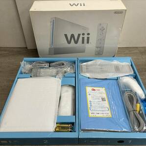 ☆ Wii ☆ Wiiリモコン ジャケット 同梱版 シロ 未使用 本体 Wiiリモコン 箱 説明書 付属 Nintendo Wii 任天堂 0310の画像1