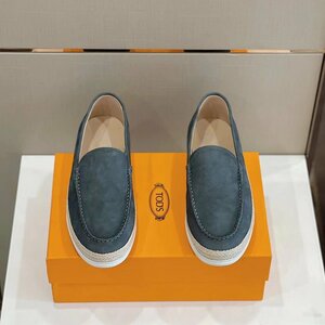 イタリア　トッズ　Tod's ロファー　パンプス 　レザー　スエード　メンズ　シューズ　カジュアル　グレー　39～44　サイズ選択可能　xz04