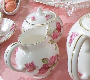 Aynsley エインズレイ　イギリス　洋食器　茶器　ミルクポット＆シュガーポット　バラ　薔薇　花柄　お祝い　プレゼント　