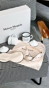 Maison Margiela マルタンマルジェラ　ギフトボックス　アイマスク　ヘアバンド　マグカップ2点　収納袋付き　MM6　3634