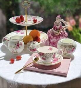 Aynsley エインズレイ　イギリス　洋食器　茶器　ティーポット　ティーカップ＆ソーサー　ミルクポット＆シュガーポット　7点セット　バラ