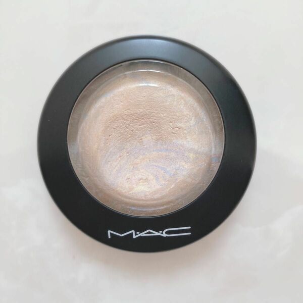 MAC ミネラライズスキンフィニッシュ ライトスカペード ハイライター ハイライト パウダー