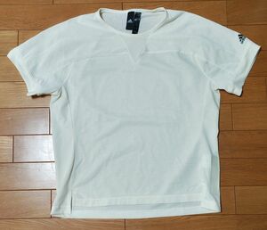 アディダス　 半袖Tシャツ　160cm　クリーム色