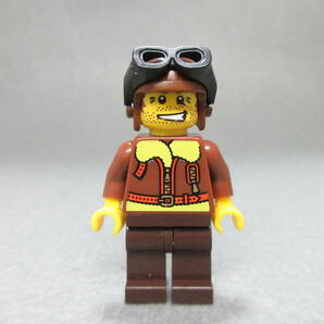 LEGO★342 正規品 街の人 パイロット ミニフィグ 同梱可能 レゴ シティ タウン 働く人 男 女 子供 会社員 冒険 探検 アドベンチャーの画像1