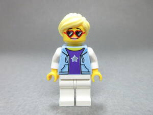 LEGO★401 正規品 街の人 女性 女の人 ミニフィグ 同梱可能 レゴ シティ タウン 働く人 男 女 子供 会社員 