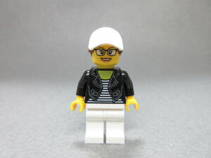 LEGO★420 正規品 街の人 女性 女の人 ミニフィグ 同梱可能 レゴ シティ タウン 働く人 男 女 子供 会社員 帽子 髪の毛