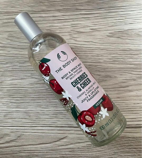 THE BODY SHOP ザ　ボディショップ　フレグランスミスト　チェリー