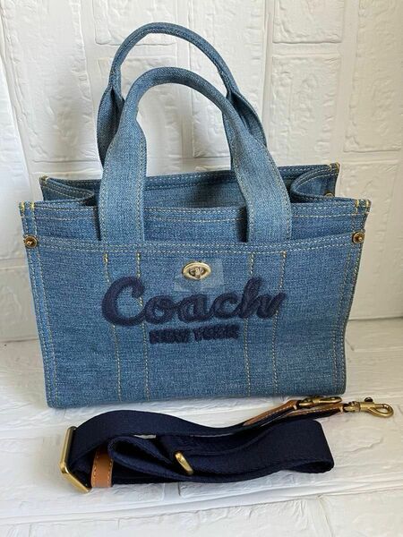 COACH カーゴトート　新品