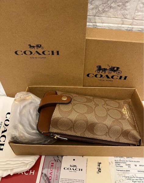 COACH スマホショルダーバッグ　ベージュ