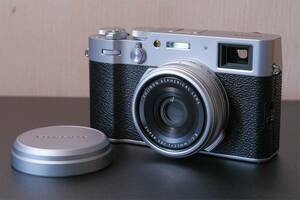 FUJIFILM X100VI シルバー 23mmF2 APS-C4000万画素 コンデジ