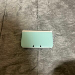 任天堂3DSです。目立った傷や汚れはありません。正常に使用することができます。本体と一緒にケースもおつけいたします。