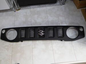 Suzuki JB64W JB74W Jimny Sierra Передняя решетка радиатора 72111-78R0 853J