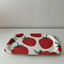 ★美品　マリメッコ マンシッカ Marimekko Mansikkaいちご柄　トレイ★北欧　ストロベリー　お盆_画像7