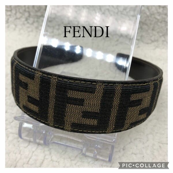 美品　FENDI フェンディ　ズッカ柄　レザー カチューシャ