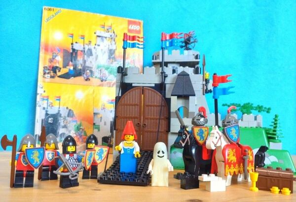 LEGO　レゴ　6081　ゆうれい城　お城シリーズ　お姫様　騎士　鎧　兜　装甲馬　黒インコ　ライオンナイト　クルセイダーズ　