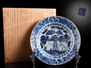 【雲】某収集家買取品 中国古玩 唐物 染付花鶴人物紋飾皿 直径23cm 箱付 古美術品(旧家蔵出) CA9672 UTcdsw