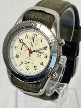 10365-8-SJ22-AVIREX アヴィレックス-メンズ腕時計　クロノグラフ　６０-袋付き_画像2