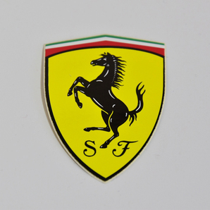 95992896 スクーデリア フェラーリ ステッカー シール 純正品 Scuderia ferrari sticker の画像1