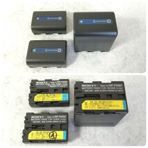 SONY ソニー AC-VQ800 ACアダプター 充電器 RMT-811 リモコン NP-FM90×1個 NP-FM50×2個 バッテリー ケーブル類 セット ジャンク品_画像9