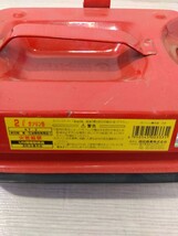 【F900】 ガソリン缶2L ガソリン携行缶 燃料タンク 赤 UN規格取得品 消防法適合品_画像4