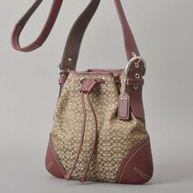 極美品 COACH コーチ ミニシグネチャー 巾着 ショルダーバッグ 6387 ジャガード レザー ベージュ ボルドー 赤 斜め掛け ポーチ 鞄 M0/k.a_画像2