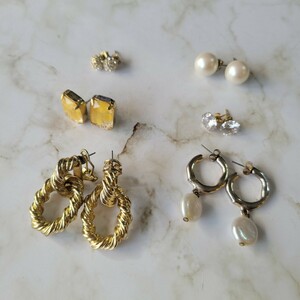 ZARA 含む ピアス 6点　フラワー　パール　ゴールド　クリスタル　一粒クリスタル　日替わりコーデ　カジュアル　両耳揃い　アクセサリー