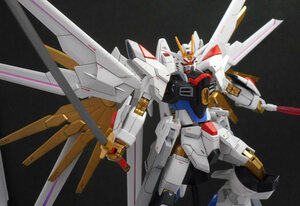 Art hand Auction HG Mobile Suit Gundam SEED Freedom Mighty Strike Freedom Gundam المنتج النهائي المطلي مسبقًا لحرية البذور, شخصية, جاندام, منتج منتهي