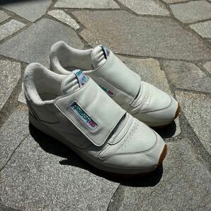 リーボック　Reebok スニーカー　クラシックレザー　ストンパー