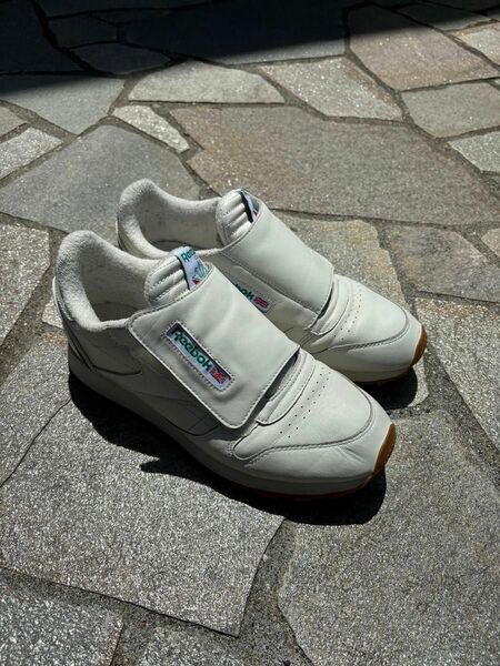 リーボック　Reebok スニーカー　クラシックレザー　ストンパー