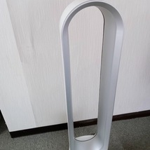 通電確認済 ◆dyson ◆ TP02 空気清浄機付き 扇風機 タワーファン 縦型 せんぷう機 ◆ ダイソン ◆ リモコン欠品 現状品_画像2