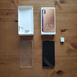 Galaxy A7 SM-A750C Gold ゴールド 64GB SIMフリー アンドロイド Android