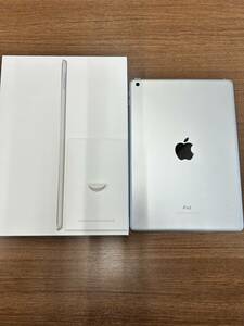 [1 иен старт!]iPad5 ( no. 5 поколение )A1822 серебряный 32GB Wi-Fi модель б/у планшет Apple