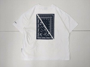 5．コロンビア Colombia 121 PM0355 ペイズリー柄デザイン 半袖 ポケット Tシャツ アウトドア 　メンズM白ネイビーx507