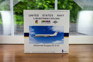 1/200 INFLIGHT製 アメリカ海軍 UNITED STATES NAVY C-9 SKYTRAIN II 1978-2005 Art No.IF932006