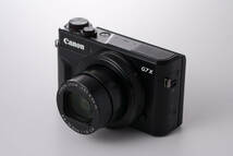Canon キャノン PowerShot G7X MarkII バッテリー2個　一眼並みの高性能　チルトモニター搭載の本格派　F1.8だからコンデジでもボケ感MAX_画像6