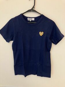 プレイ　コムデギャルソン　刺繍ロゴ　ハート　半袖Tシャツ　ネイビー　ゴールド