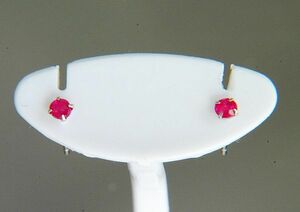 [7 month birthstone ] platinum natural ruby small earrings 