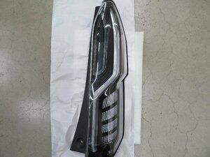 中古品　ホンダ純正　テールランプ　品番　33500-TTA-J610-M1　N-BOX　カスタム　JF3　4　右側　点灯確認済み