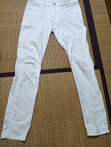 ユニクロ　UNIQLO　メンズ　ホワイトジーンズ　スキニー・スリム　31（79cm）美品