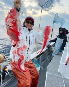 ☆さがりYタイプ☆お好きなムツ針18・19・20・22・24号から選べる！/100針入/幹30号2.5m/枝20号0.9m/サルカン100個/中深海/ハリス/