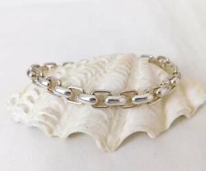  Vintage silver tone metal made chain. old simple . bracele postage 120