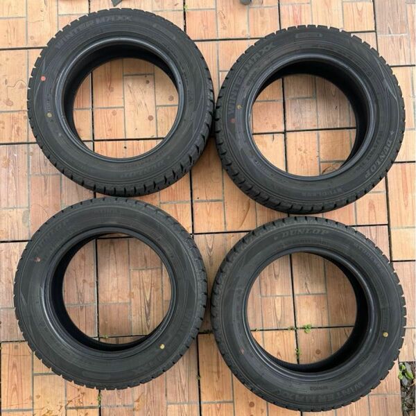 スタッドレスタイヤ ダンロップ ウインターマックス　WM02 155/65R13 DUNLOP WINTERMAXX