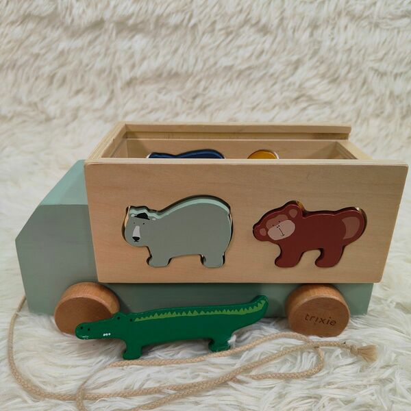 trixie トリクシー アニマルトラック animal truck 知育玩具 パズル 形合わせ 男の子 女の子 プレゼント