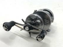 【2040】SHIMANO シマノ カルカッタコンクエストBFS HG ベイトリール 03676 左 袋付き フィッシング 釣り具 中古品　_画像3