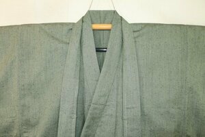 . fire 301 2 ps silk .. woven .. west . silk crepe style man kimono feather woven .67 height 137К ash green color. small . new goods class * not yet have on tea person preference 