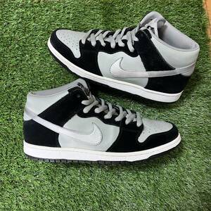 希少カラー！Nike SB Dunk Mid Black Silver