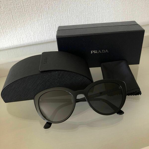 PRADA プラダ サングラス ブラック