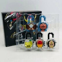 中古品 CSM 仮面ライダー鎧武 ロックシード チームバロンセット_画像1